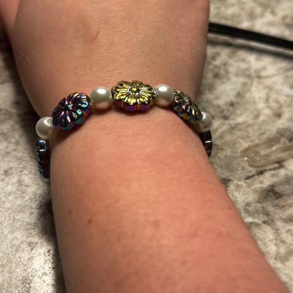 Beaded bracelet - Picture 2 of 2